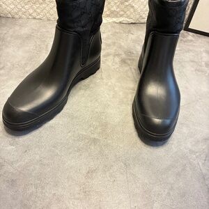 Black Gucci, rain boots size 8/38